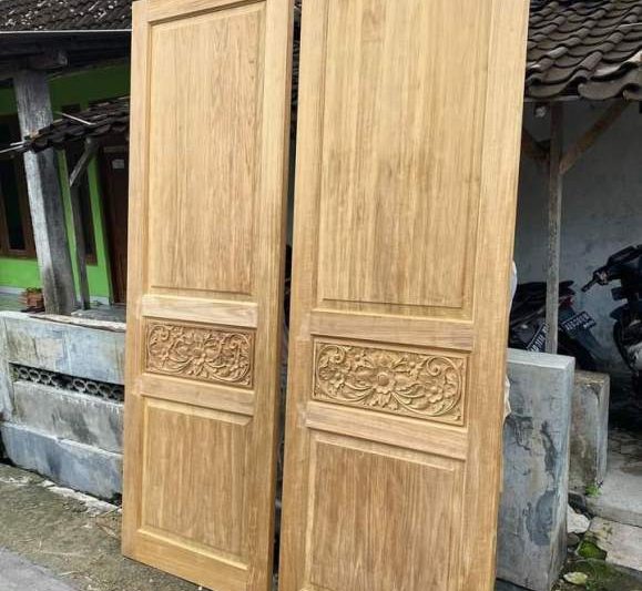 Keindahan Pintu Jati Ukir Minimalis sebagai Pintu Utama Rumah
